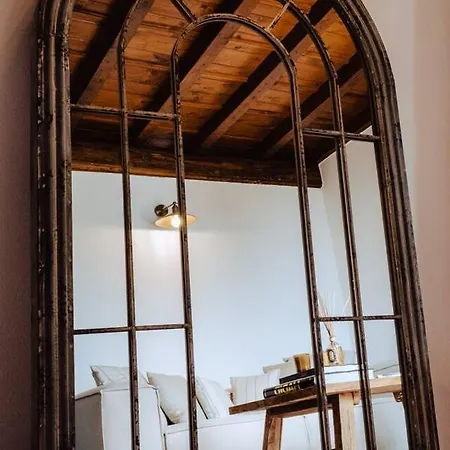 Penthouse On Isola Dei Pescatori شقة ستريزا