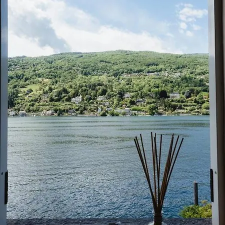 Penthouse On Isola Dei Pescatori * ستريزا